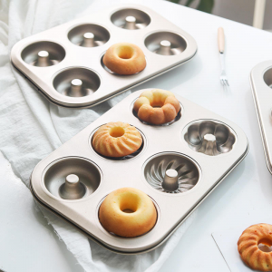 6-Cup Cartoon Muffin Pan