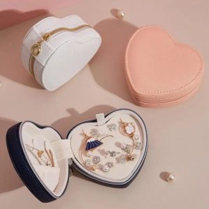 Heart Faux Leather Jewelry Box - Image 4